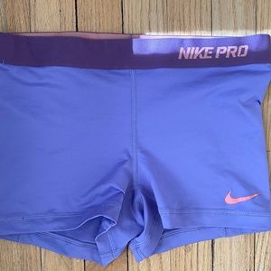 Nike Pro Shorts (M)